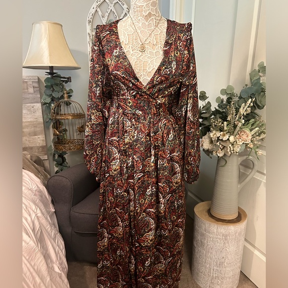 NEW w/ TAGS 🏷 Farrow Wrap dress from NEEDSUPPLY - Picture 1 of 8